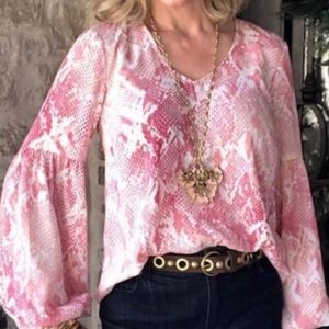 Cabi Bethany blouse. Size Small